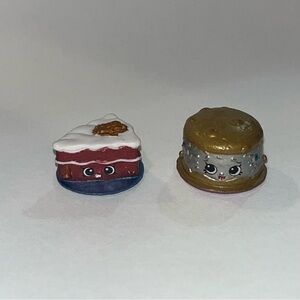 2 Ultra Rare Season 6 Shopkins • Freezy Bites & Cara Carrot Cake